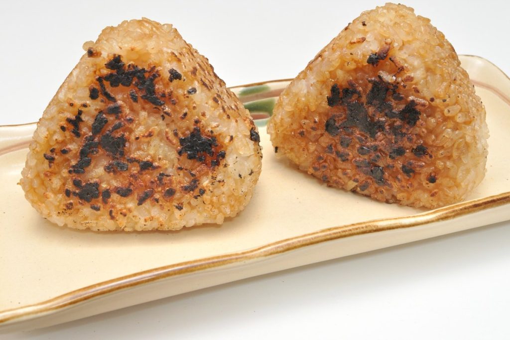 こんがり焼いた焼きおにぎり