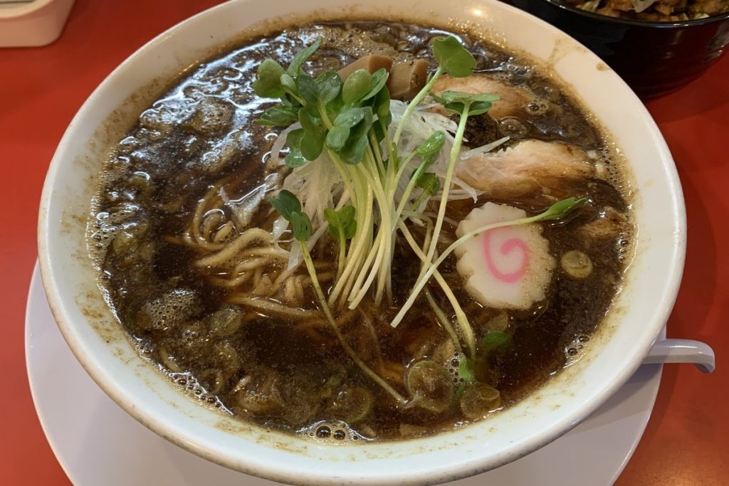 煮干しスープのしょうゆラーメン(新潟市)